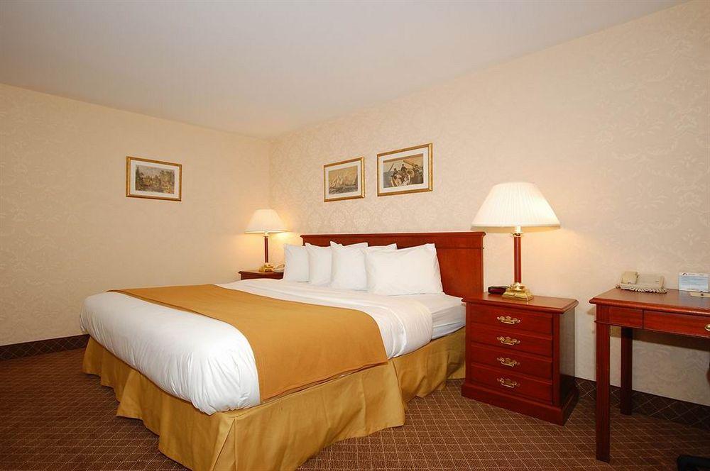 Days Inn By Wyndham Woodbury Long Island Quarto foto