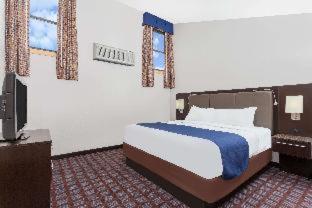 Days Inn By Wyndham Woodbury Long Island Quarto foto
